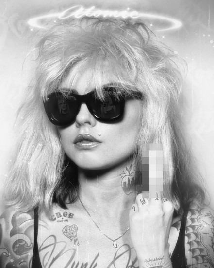 Atomic Girl - Deluxe (Blondie)