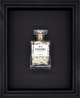 Chanel No.5 Capsules – (Cream) On Black - Black Framed