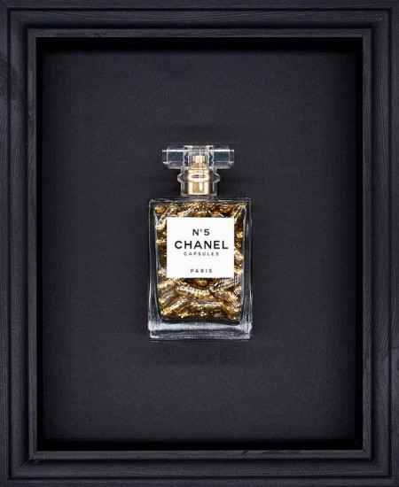Chanel No.5 Capsules - On Black - Black Framed
