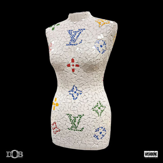 Louis Vuitton Mannequin (Multi-Coloured) - Sculpture Louis Vuitton Mannequin (Multi-Coloured) - Sculpture